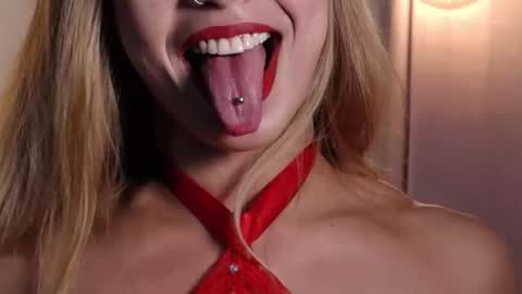 Snapshot of selenarossi chatting on March 2025 11:25:02 AM SelenaRossi online show from March 2025 11:25:02 AM