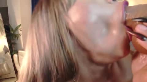 Snapshot of selenarossi chatting on November 2025 06:56:01 AM SelenaRossi online show from November 2025 06:56:01 AM