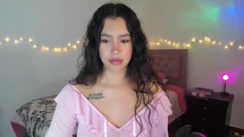 Snapshot of selene_e chatting on December 2025 10:25:02 PM Karol. online show from December 2025 10:25:02 PM