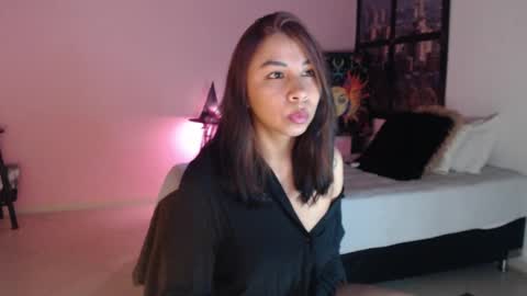 Snapshot of selene_gils chatting on January 2025 02:35:02 PM nathy online show from January 2025 02:35:02 PM