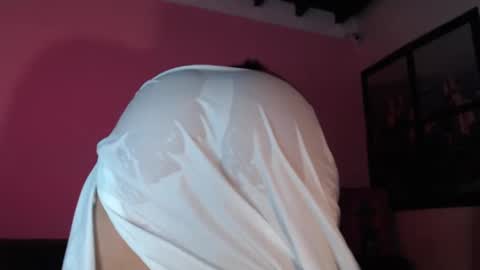 Snapshot of selene_gils chatting on February 2025 02:45:02 AM nathy online show from February 2025 02:45:02 AM