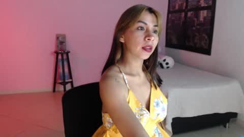 Snapshot of selene_gils chatting on February 2025 01:18:02 AM nathy online show from February 2025 01:18:02 AM