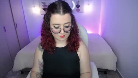 selene_rouse_ online show from November 2025 01:55:02 PM