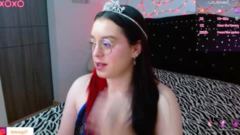 Selene G  online show from September 2025 05:12:01 AM