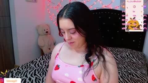 Selene G  online show from October 2025 04:53:02 AM