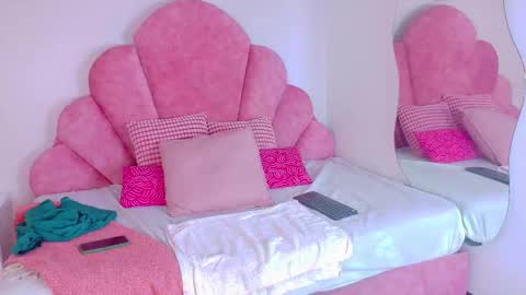 SELENE GIBSON online show from February 2026 07:50:02 PM