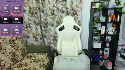 Selenna online show from December 2024 07:18:01 PM