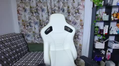 Selenna online show from December 2024 05:46:01 PM