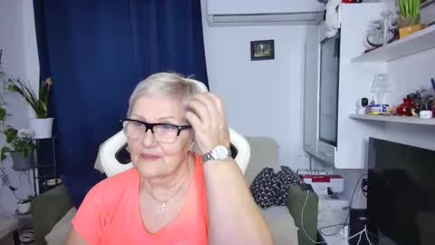 Snapshot of selenna57 chatting on April 2026 05:46:01 PM Selenna online show from April 2026 05:46:01 PM