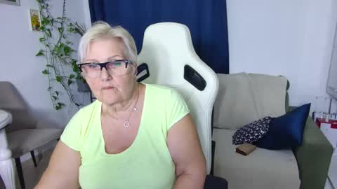 Snapshot of selenna57 chatting on April 2026 05:51:01 PM Selenna online show from April 2026 05:51:01 PM