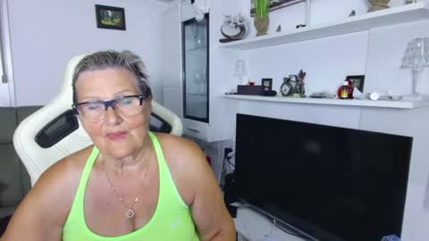 Snapshot of selenna57 chatting on June 2026 05:26:02 PM Selenna online show from June 2026 05:26:02 PM