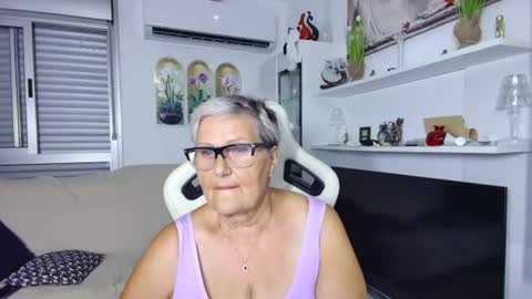 Snapshot of selenna57 chatting on July 2026 04:42:02 PM Selenna online show from July 2026 04:42:02 PM
