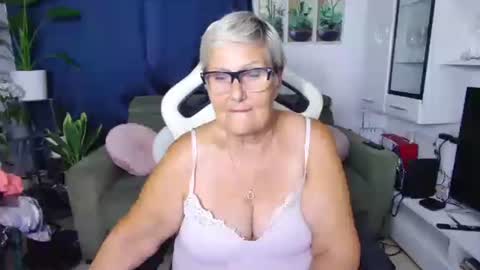Snapshot of selenna57 chatting on August 2026 06:06:02 PM Selenna online show from August 2026 06:06:02 PM