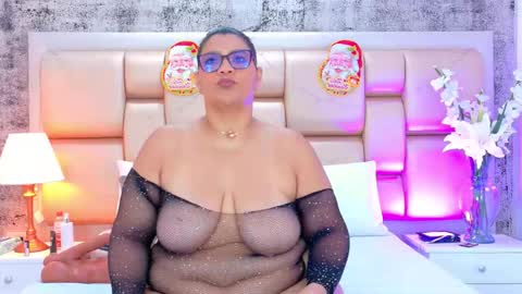 Selenna Cooper online show from December 2025 12:12:01 PM