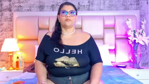 Selenna Cooper online show from April 2026 11:37:01 AM