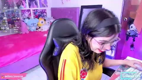 Snapshot of selina_lovers_ chatting on June 2026 04:06:01 AM Selina online show from June 2026 04:06:01 AM