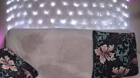 Snapshot of sellapink chatting on December 2024 01:34:02 PM My name is Sella and im Bisexual online show from December 2024 01:34:02 PM