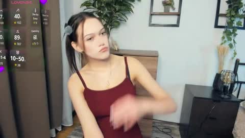 Julia online show from May 2026 07:15:01 AM