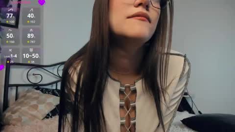 Julia online show from May 2026 07:17:01 AM