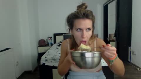 sellena_angels online show from February 2025 11:42:02 PM