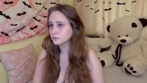 Snapshot of sellyahouston chatting on November 2025 08:24:01 AM Sellya online show from November 2025 08:24:01 AM