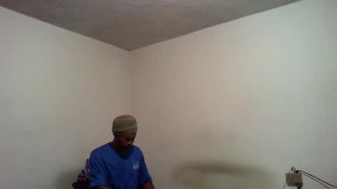 Snapshot of semental24cm chatting on December 2024 11:28:01 PM semental24cm online show from December 2024 11:28:01 PM