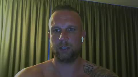 Snapshot of sence08 chatting on March 2026 05:44:01 AM sence08 online show from March 2026 05:44:01 AM