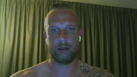 Snapshot of sence08 chatting on April 2026 12:05:01 AM sence08 online show from April 2026 12:05:01 AM