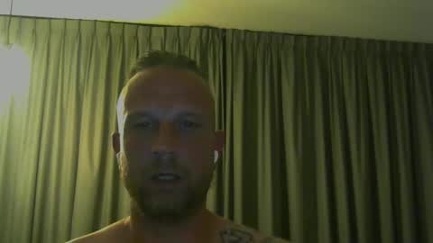 Snapshot of sence08 chatting on April 2026 09:28:01 PM sence08 online show from April 2026 09:28:01 PM