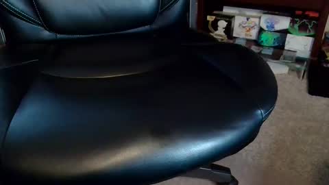 Snapshot of senorgrower chatting on October 2025 02:40:02 PM Mr. Watch Me Grow online show from October 2025 02:40:02 PM