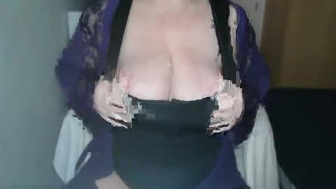 Snapshot of sensual_cris chatting on December 2024 10:34:02 AM CRIS  online show from December 2024 10:34:02 AM