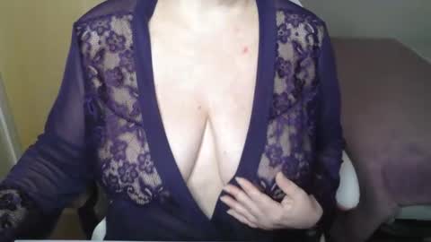 Snapshot of sensual_cris chatting on October 2025 08:26:02 AM CRIS  online show from October 2025 08:26:02 AM