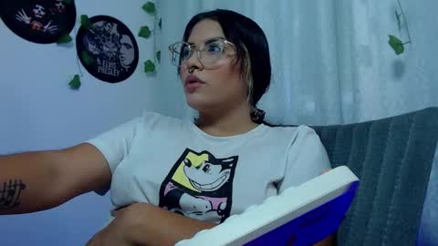 Snapshot of sensual_flame chatting on November 2025 08:41:02 PM Camille and sophie online show from November 2025 08:41:02 PM