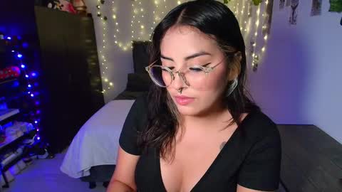 Camille and sophie online show from December 2025 11:45:02 PM