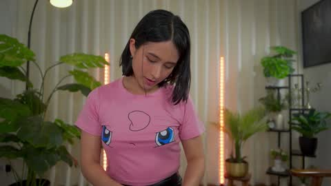 Maria- OF sensual bee online show from December 2024 11:47:01 PM