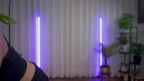 Maria- OF sensual bee online show from December 2024 01:54:01 AM