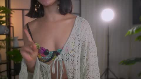 Maria- OF sensual bee online show from January 2025 04:16:02 AM