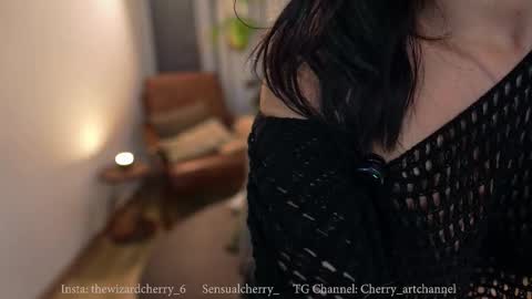 Snapshot of sensualcherry_ chatting on March 2026 01:00:01 AM Maria- OF sensual bee online show from March 2026 01:00:01 AM