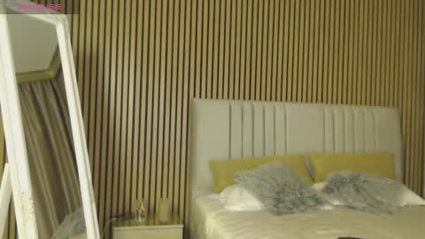 Hallie online show from February 2026 06:58:01 PM