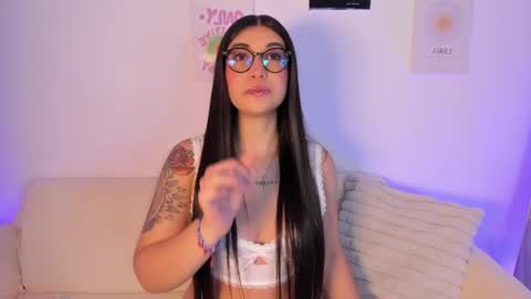 Snapshot of sensualhaven_ chatting on April 2026 05:10:02 PM sensualhaven_ online show from April 2026 05:10:02 PM