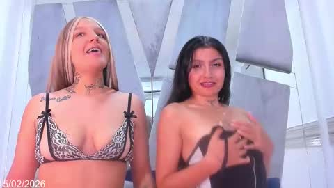 Daniela y Estefany online show from February 2026 11:12:02 PM