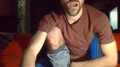 Snapshot of sensuasculine chatting on December 2024 11:08:01 PM Matt online show from December 2024 11:08:01 PM