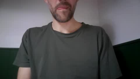 Snapshot of sensuasculine chatting on April 2026 10:40:02 PM Matt online show from April 2026 10:40:02 PM