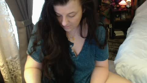 Tara online show from February 2025 01:33:01 PM