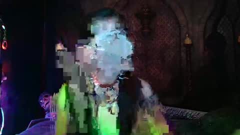 Seraphin Munster online show from February 2026 06:14:01 PM