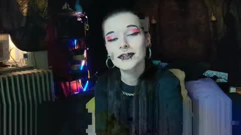 Snapshot of seraphinmunster chatting on April 2026 04:57:02 PM Seraphin Munster online show from April 2026 04:57:02 PM