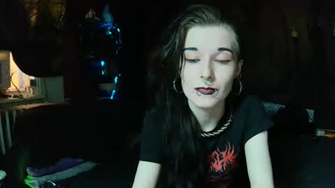 Snapshot of seraphinmunster chatting on May 2026 10:58:01 PM Seraphin Munster online show from May 2026 10:58:01 PM