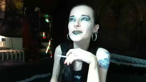Snapshot of seraphinmunster chatting on May 2026 06:37:01 PM Seraphin Munster online show from May 2026 06:37:01 PM