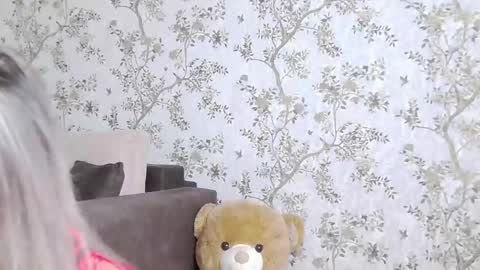 serayarose_ online show from October 2025 10:03:02 AM