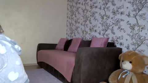 serayarose_ online show from December 2025 12:35:02 PM